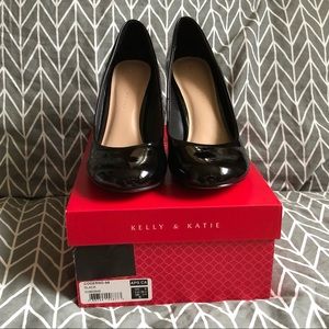 Kelly & Katie Heels, Round Toe - Black, Size 8